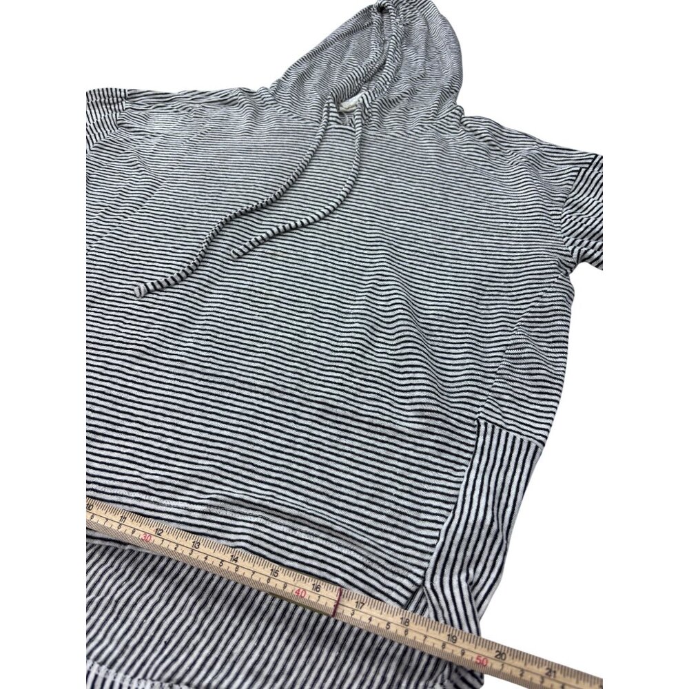 C&C California Black & White Striped Hooded Pullover Linen Top W/ Roll Tab Sleev - Picture 10 of 10